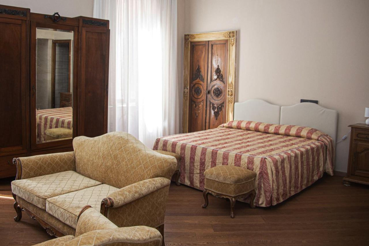Hotel Tornielli 9 By Lvg Hotel Collection Novara Eksteriør bilde